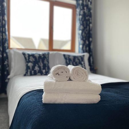 Private Double Room & Bathroom Нейс Екстер'єр фото